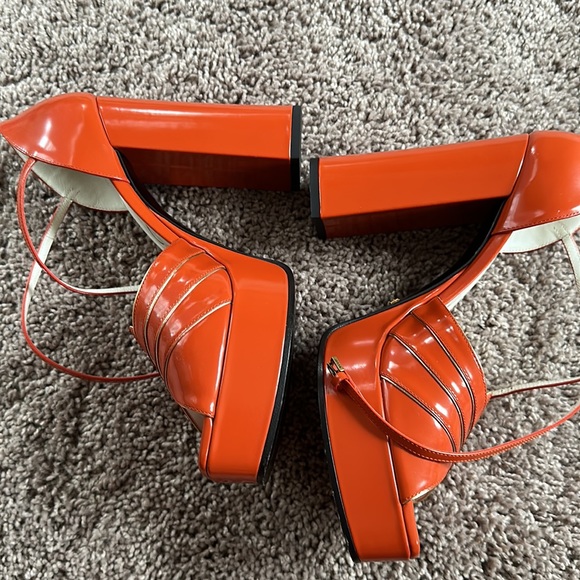 Gucci Heels - Picture 4 of 5